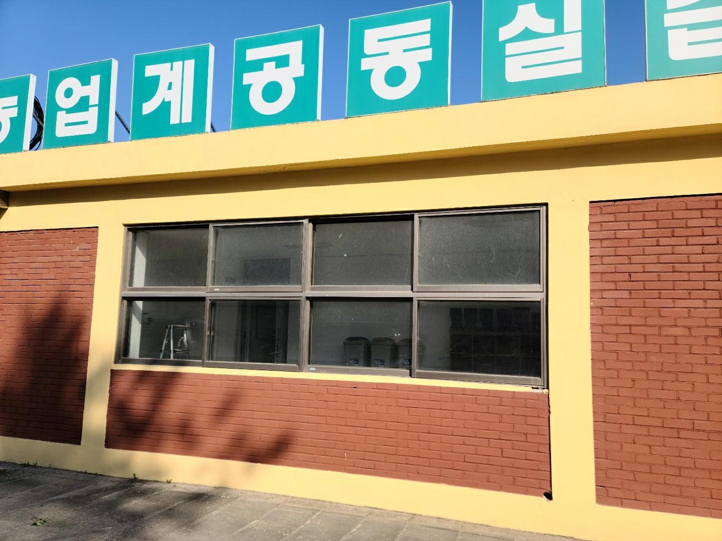 2000769928_GhaPM93n_bd89faf812d81be3aa1dea104646f7ee552962fd.jpg 이미지크게보기